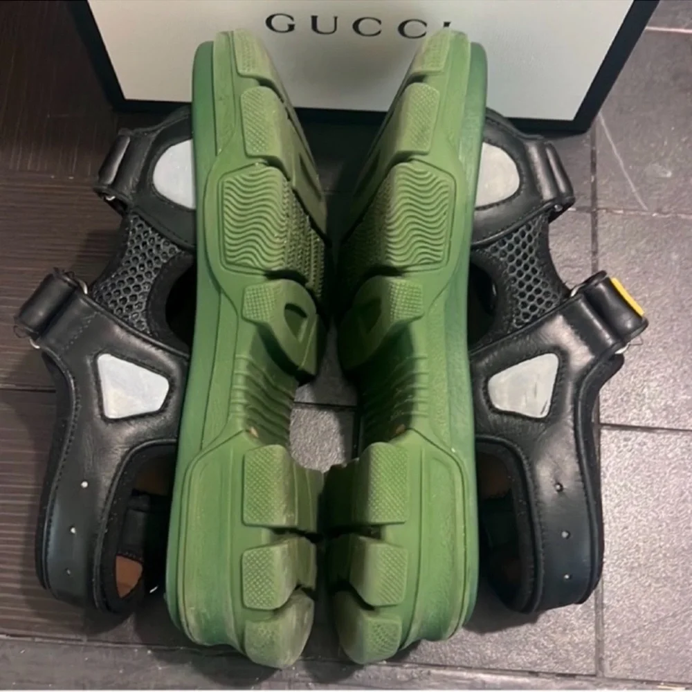 Authentic Gucci luxury designer kids signature boys leather sandals sz 13 Euro31